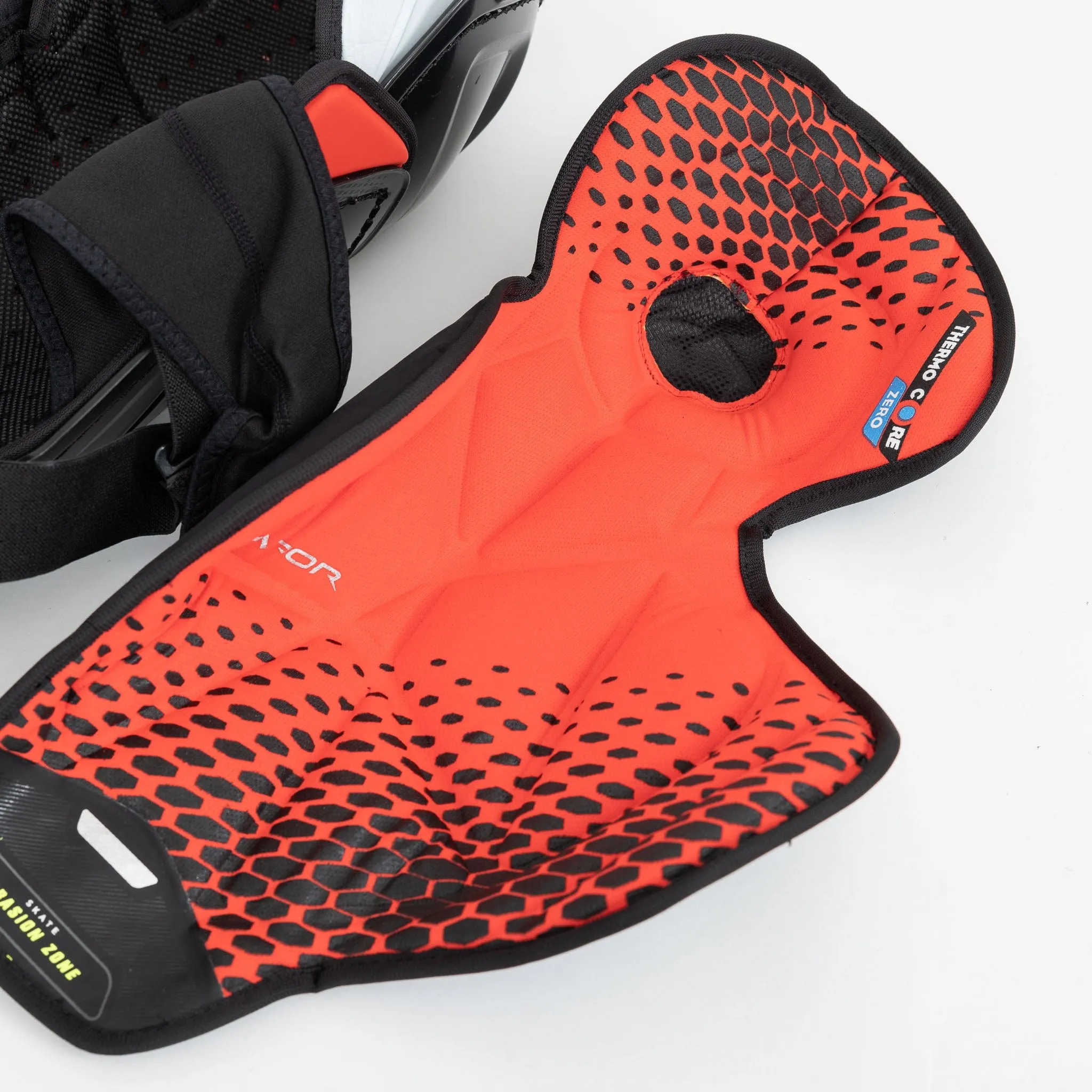 Bauer Vapor Hyperlite Intermediate Hockey Shin Guards